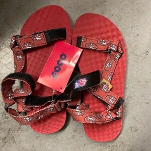 San Francisco 49ers Womens Repeat Logo Strap Sandal